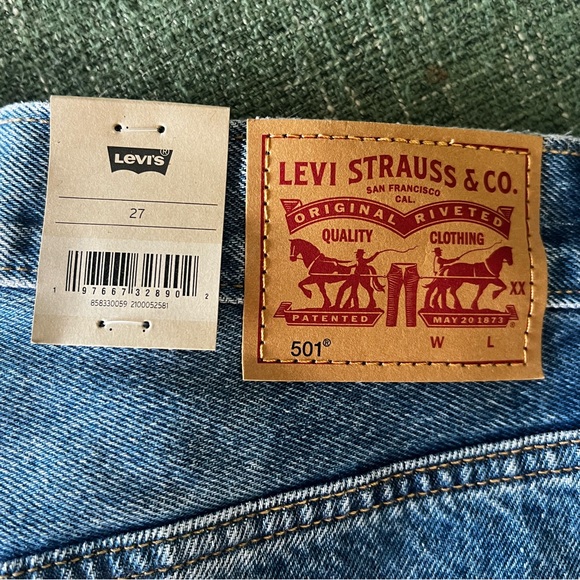 501 LEVI DENIM SHORTS - Picture 4 of 4